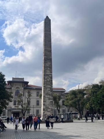 1410 Obelisco e colonna di Costantino VII